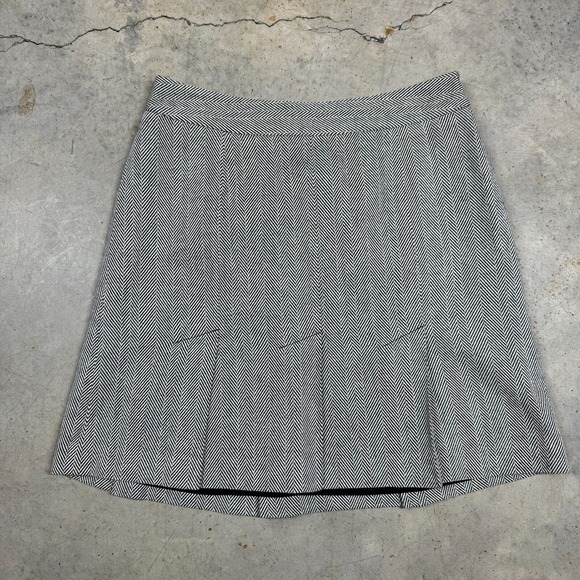 LOFT Dresses & Skirts - LOFT Ann Taylor Herringbone Skirt Womens 4 Wool Blend Lined Mini Black White
